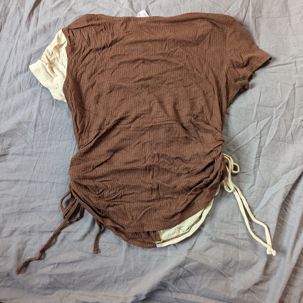 Ruched Top - Picture 2 of 3